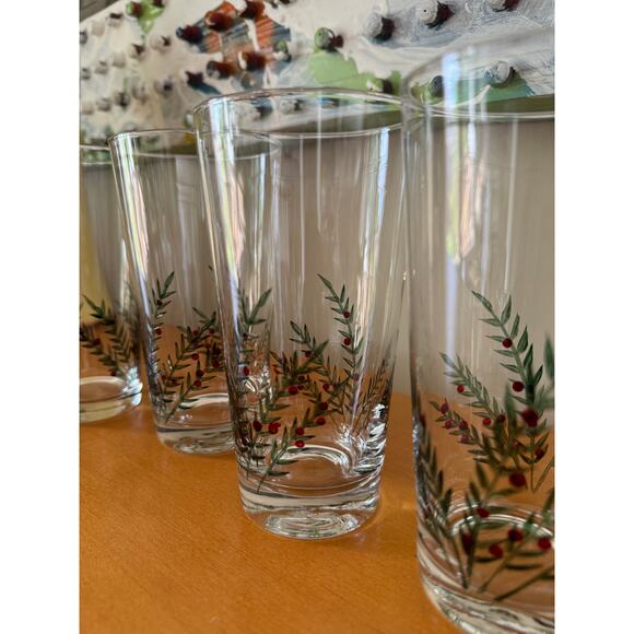Vintage Winterberry Tumbler Drinking Glasses (16 ounces) Set of 4 - Picture 2 of 5
